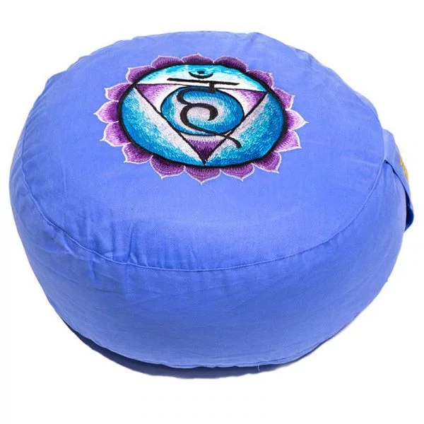 Meditatiekussen 5e chakra geborduurd -- 2800 g; 33x17 cm
