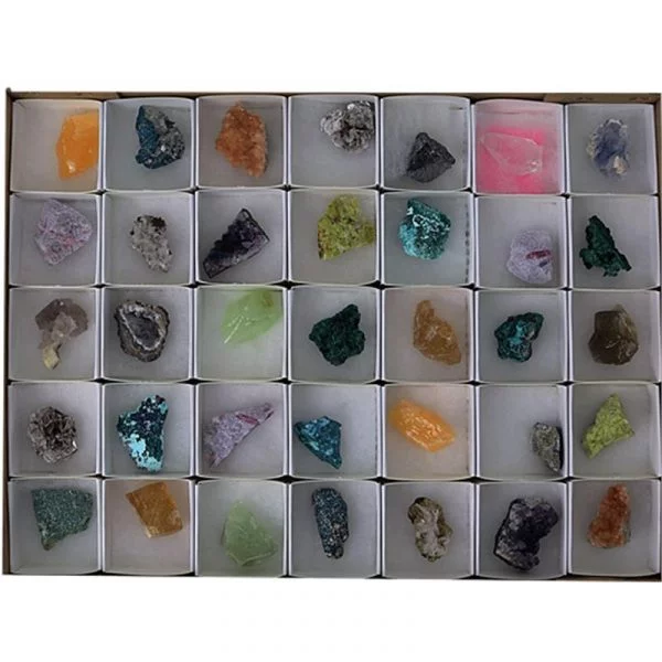 Mix ruwe mineralen showdoos -- 3-5 cm