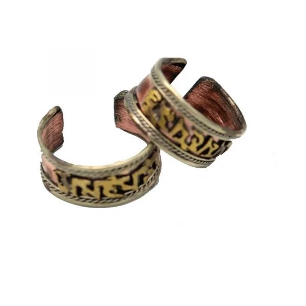 Ring Tibet met Om Mani Padme Hum verkoperd -- 1 cm