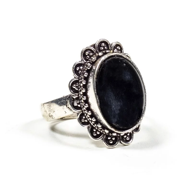 Ring-met-zwarte-toermalijn Ring met zwarte toermalijn