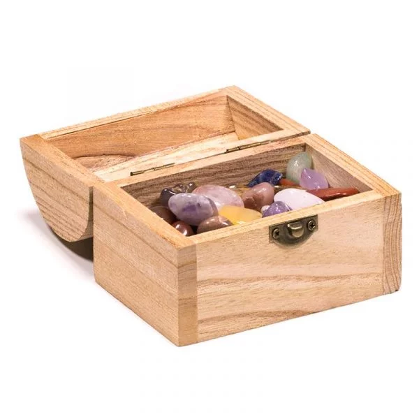 Schatkistje met 200 gram edelstenen -- 200 g; 9.5x6.5x7 cm