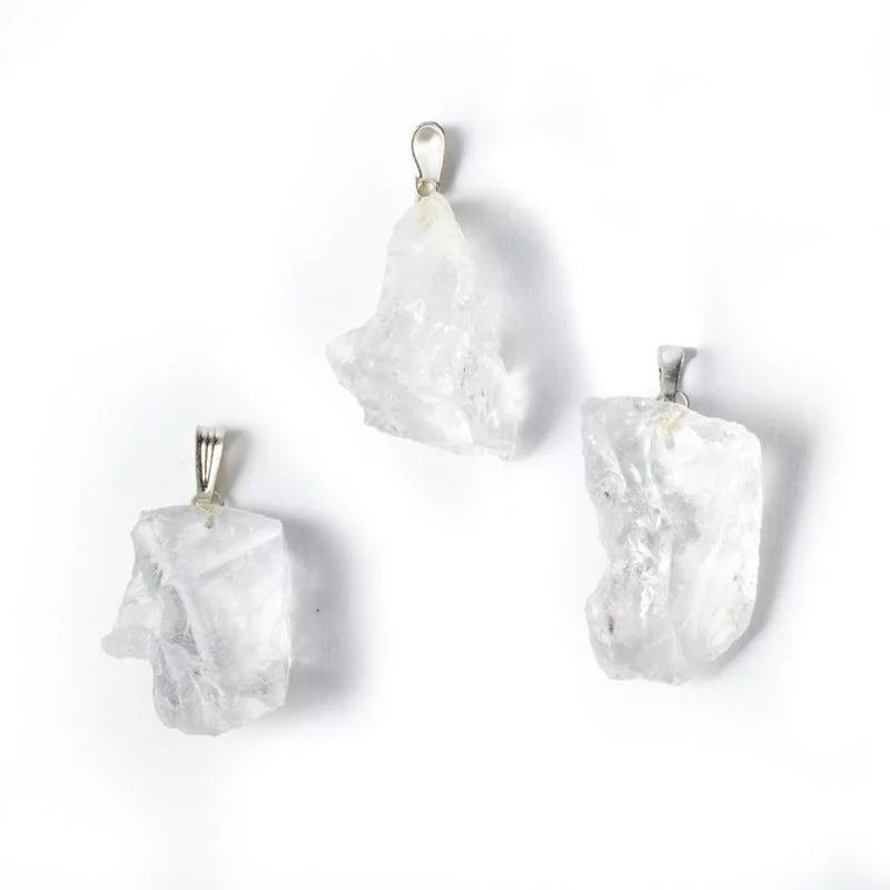 71052 Bergkristal ruw edelsteenhanger -- ±3.5cm - Afbeelding 1
