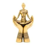 Deco Yoga meditatie handen staand goudkleurig -  11.9 cm x 6 cm x 22.6 cm